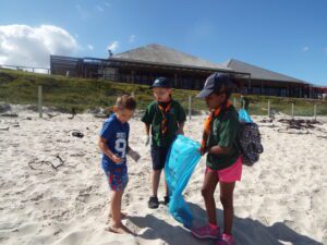 SCOUTS SA beach cleanup